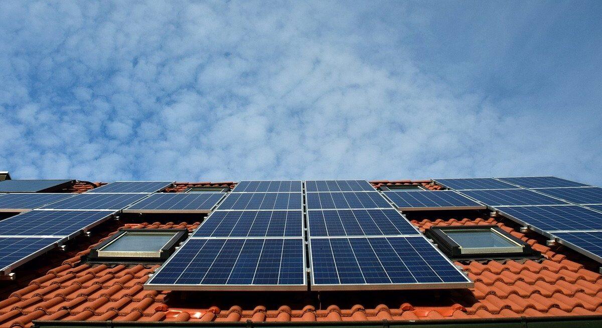 Czy warto zainwestować w domową instalację fotowoltaiczną?