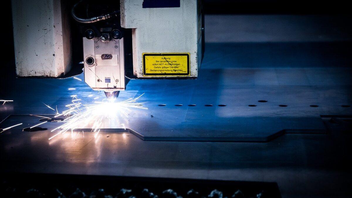 Cięcie laserowe metalu – co powinieneś wiedzieć?