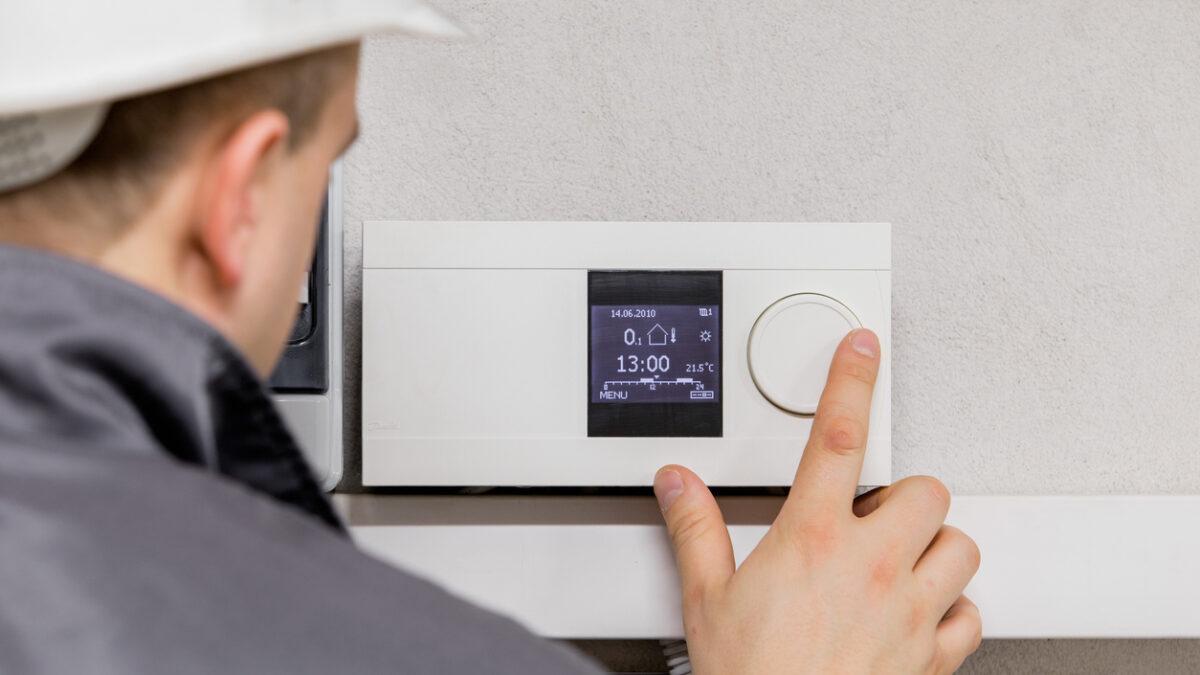 Co potrafi nowoczesny termostat? Poznaj inteligentne rozwiązania