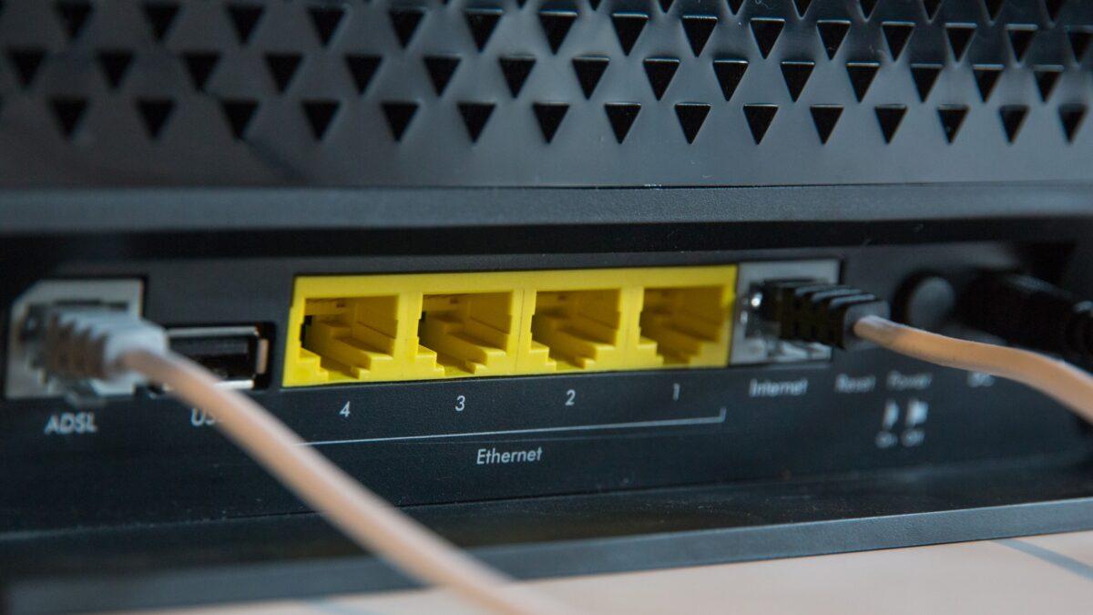 PoE (Power over Ethernet) – wszystko, co musisz wiedzieć!