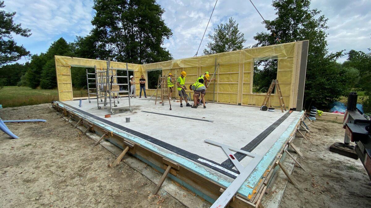 Zalety domów prefabrykowanych — kryteria wyboru technologii